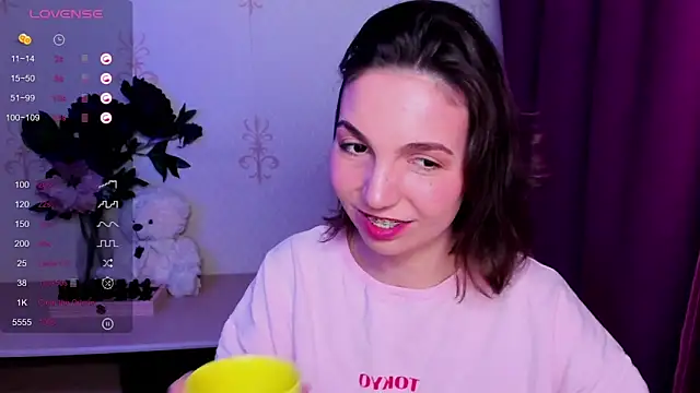 KindHazelHere_ live XXX chat