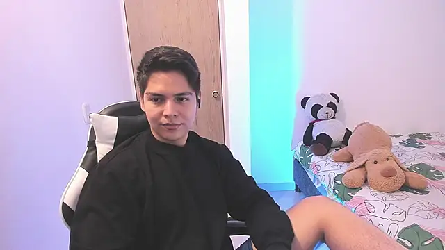 Pokazy przed kamerką – Asta_YunoXXX