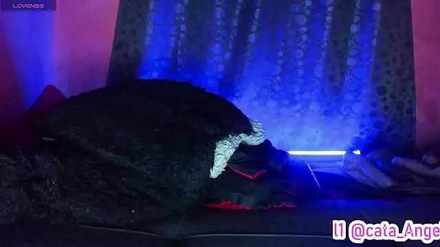 Онлайн чат XXX Cata-angel