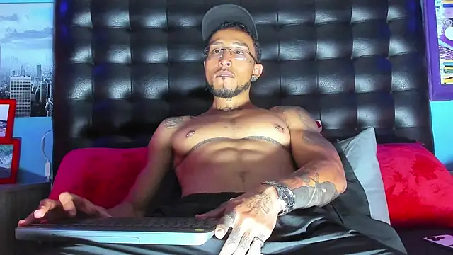 Dominic_Donnovan Adlı Modelin Web Kamerası Şovu