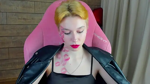 AgataGate Adlı Modelin Canlı XXX Sohbeti