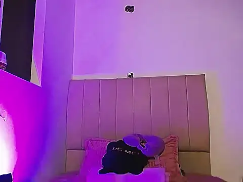 Holistic_Ambrita Adlı Modelin Canlı XXX Sohbeti