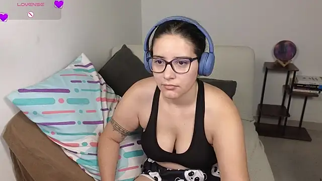 blue__moon_'s Live XXX Chat