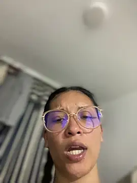 baby_lizyのライブXXXチャット