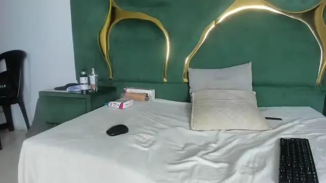 XXX chat uživo modela RoxanneBloom