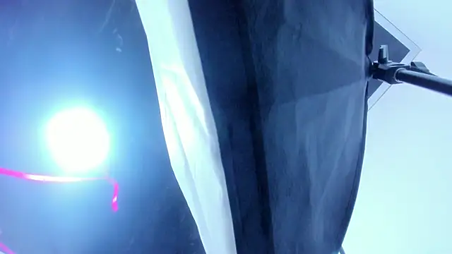 XXX chat uživo modela adhalee_js