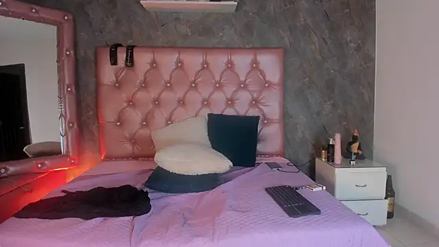 XXX chat uživo modela Ashtart_1