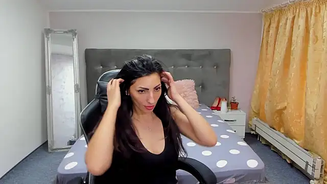 XXX chat uživo modela IlariaKent