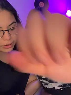 miacanela_xo: απευθείας συνομιλία ΧΧΧ