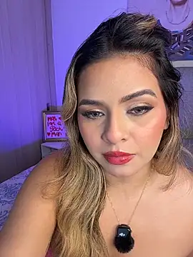 itsdanividarte Adlı Modelin Canlı XXX Sohbeti