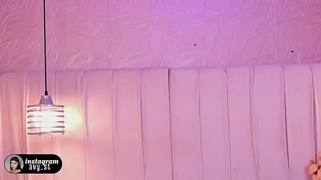 avy_st's Live XXX Chat