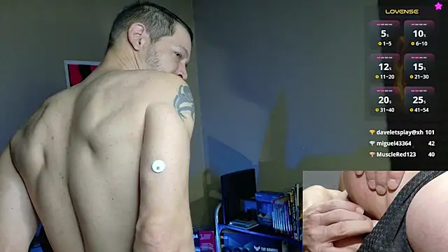 MasterForgedRayy webkamerás műsora