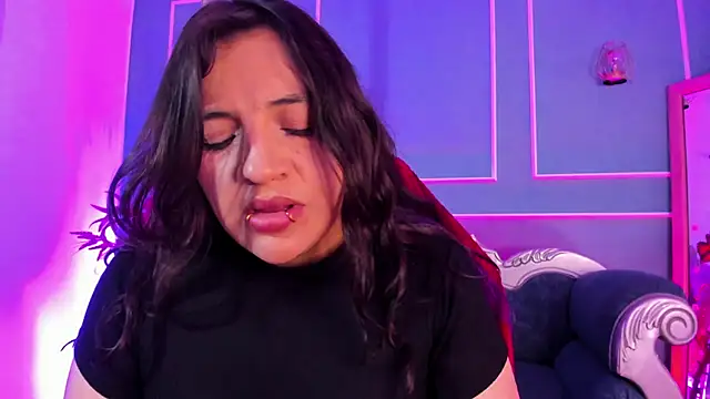 TaraTaylorr – Live XXX-chat