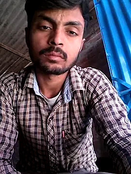 Show modela YOUR-LOVER-2 na web-kameri