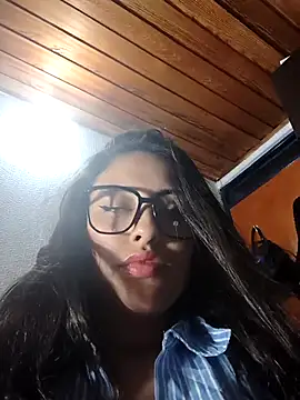 Megan_Konig – Naživo XXX chat