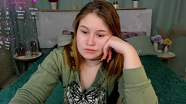 Chat +18 de MilanaXHoney ao vivo