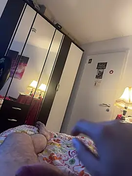 upinsomke1879: απευθείας συνομιλία ΧΧΧ