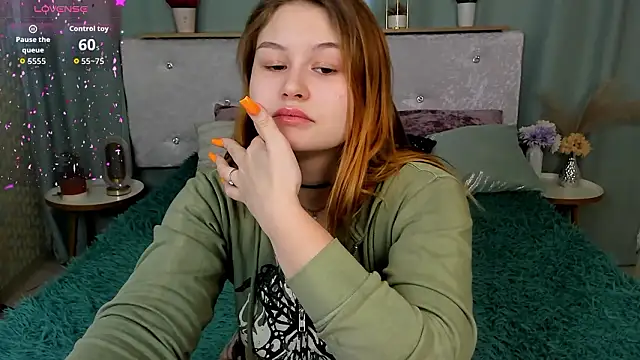 MilanaXHoney: απευθείας συνομιλία ΧΧΧ