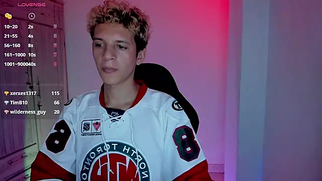 Chat +18 de tylernova ao vivo