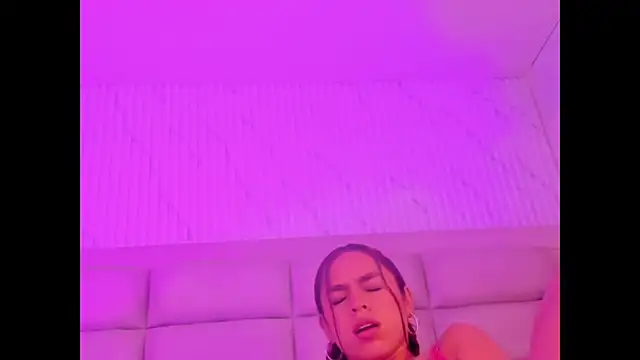 Czat XXX na żywo – CarolineFyre