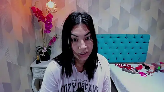 แชท XXX สดของ AdaFawxx