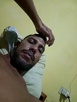 UnreadyChutzpa Chat XXX in diretta