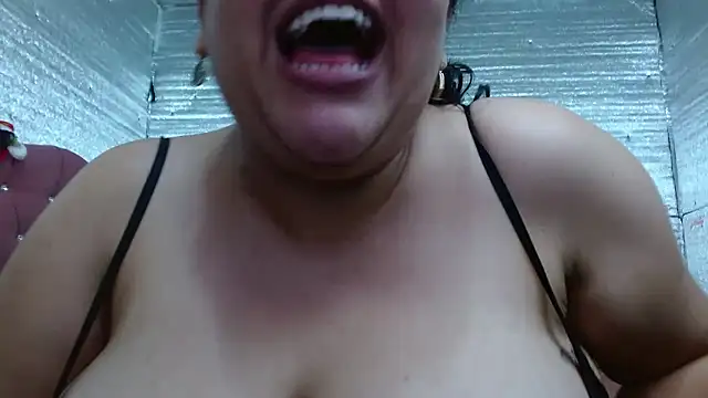 Živý XXX chat EMILY-NESSA