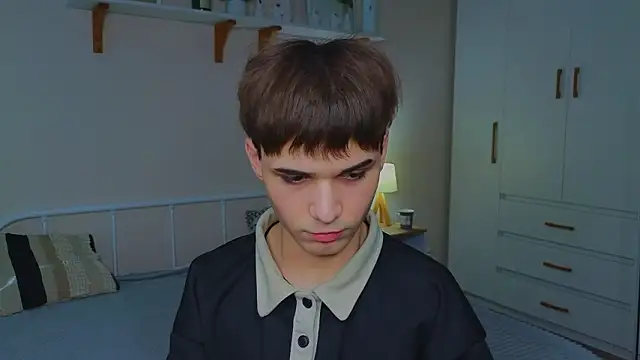 Chat +18 de Alex_66891 ao vivo