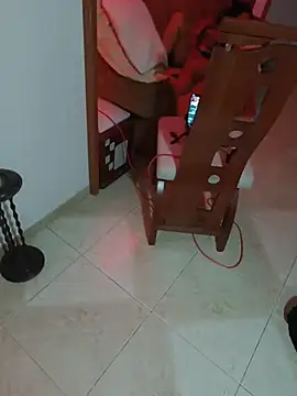 Juanstevan2724のライブXXXチャット