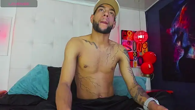 Aiden_Cash7's Live XXX Chat