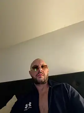 Guitccch Chat XXX live