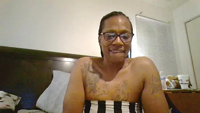 SweetParadise00 Live XXX-Chat