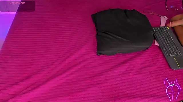 XXX chat uživo modela MiaKay1