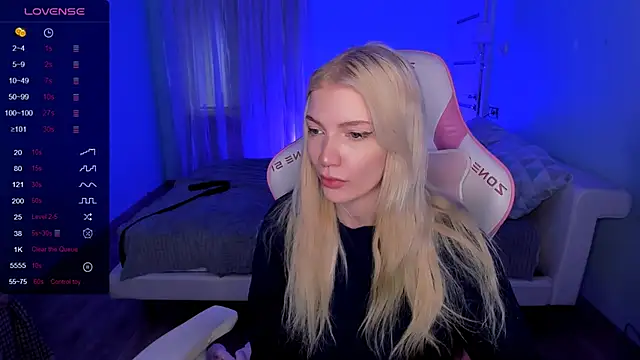 AnyaTaylor_ Chat XXX in diretta