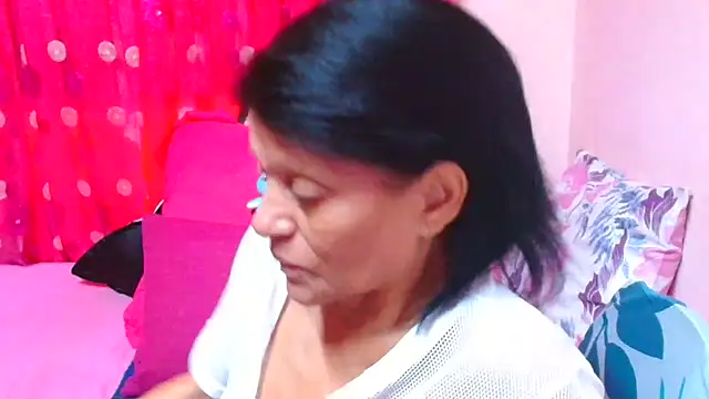 SLUTTYROXY – Live XXX-chat