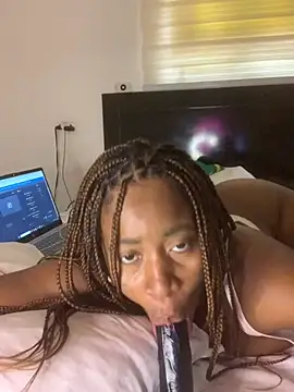 دردشة MISSMAYSROOM الجنسية المباشرة