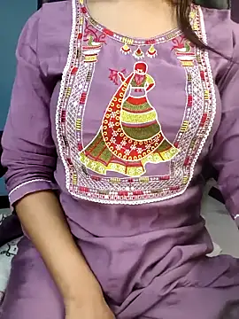 Chat XXX en directo de Aditi_1