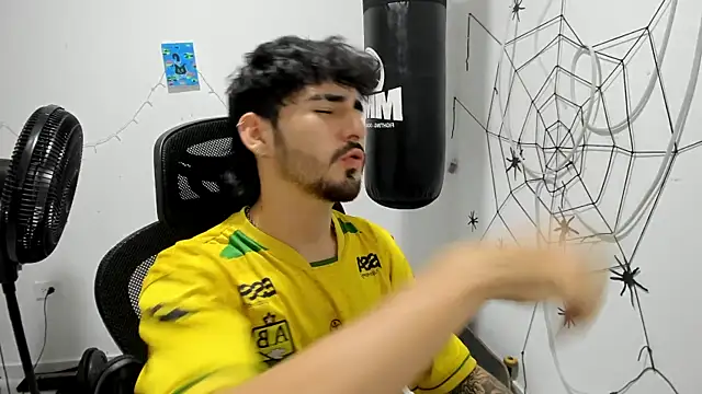 Chatroom XXX en direct de DmitriSanders