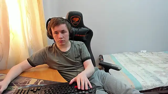 iliaskrisloveのライブXXXチャット