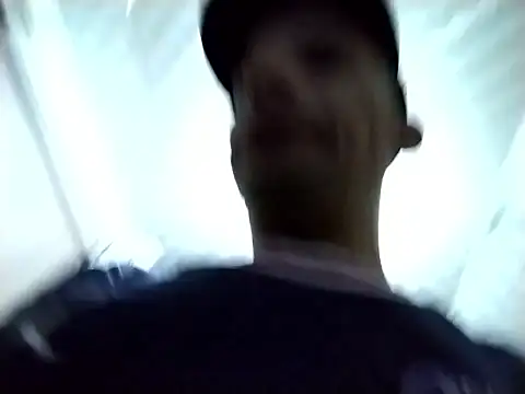 karlossan24のライブXXXチャット