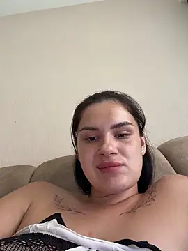 MiraReach's Live XXX Chat