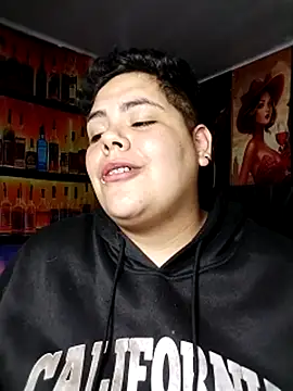 Hailey_Curvy élő XXX-chatje