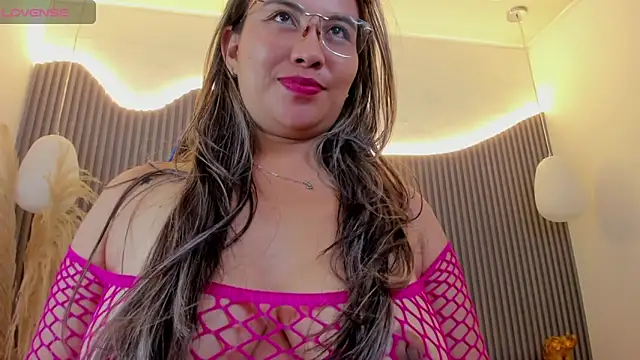 Chat +18 de clara_luu_ ao vivo