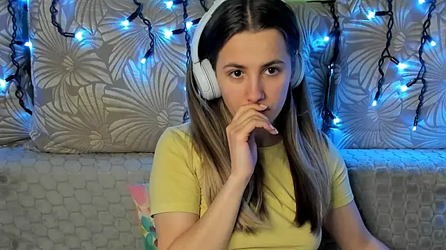 دردشة MaggieCake الجنسية المباشرة