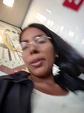 SheenaBrooke Show in webcam