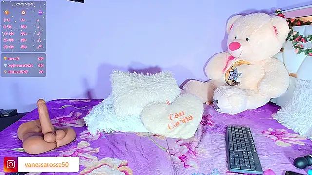 Chat +18 de Julieth_Rossi ao vivo