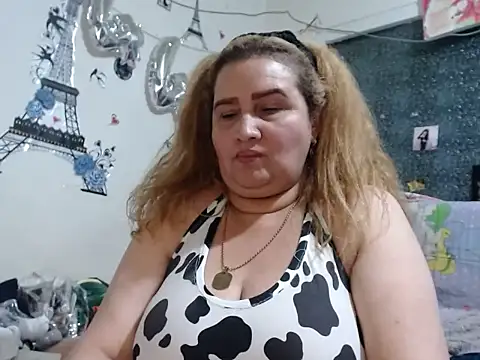 Pertunjukan Kamera Web Perla1981--