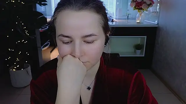 Mira_Mermayd Adlı Modelin Canlı XXX Sohbeti