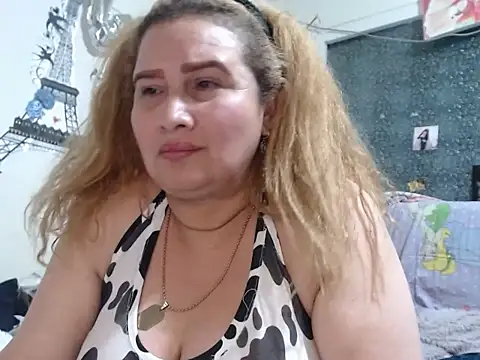 XXX chat uživo modela Perla1981--