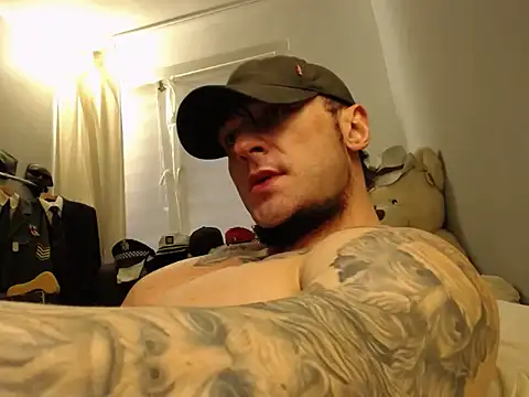 ballardbret élő XXX-chatje